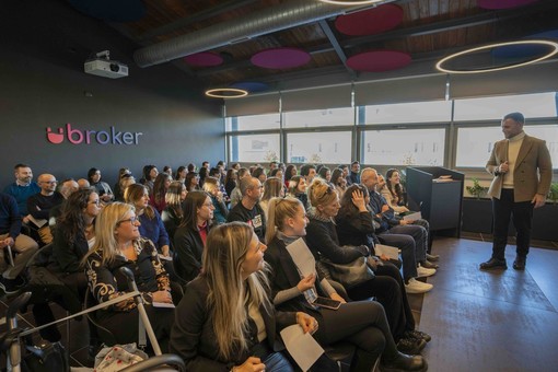 Luce e gas, uBroker: "Cresciamo in misura esponenziale e siamo sempre alla ricerca di figure professionali qualificate" Luce e gas, uBroker: "Cresciamo in misura esponenziale e siamo sempre alla ricerca di figure professionali qualificate"