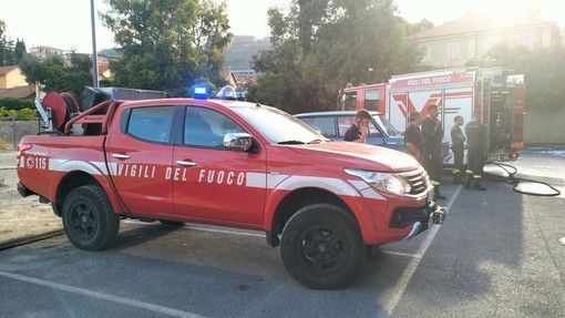 Notte di auto in fiamme nell’Imperiese Notte di auto in fiamme nell’Imperiese