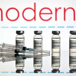 Vaccino anti-covid, Toti &quot;Entro fine gennaio arriverà anche il 'Moderna': attese 1.700 dosi&quot;