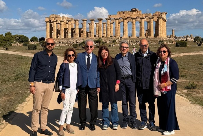 Imperia e Menfi unite da un patto di amicizia: firmato il gemellaggio alla 27ª edizione di Inycon