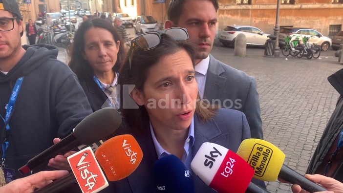 Caro carburanti, Schlein: "Governo venga in Parlamento a spiegare sue intenzioni'