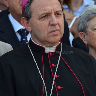 Il Vescovo Suetta risponde alla richiesta di Arcigay e offre la propria disponibilità ad un incontro pubblico