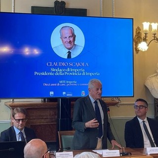 Arte Imperia celebra dieci anni di attività: presentato il volume su case, comunità e rigenerazione urbana (Video)