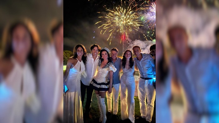 Matteo Renzi a sorpresa al concerto di Katy Perry in Costa Smeralda Matteo Renzi a sorpresa al concerto di Katy Perry in Costa Smeralda