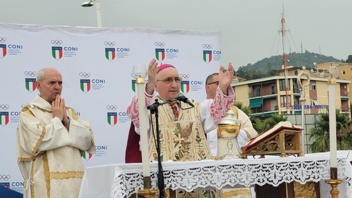 Il vescovo Borghetti                                                                                                                                          (Foto Flammia)