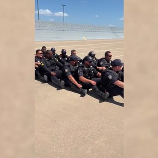 Mondiali 2026, anche la polizia di Dallas omaggia la Norvegia con la Viking Row Mondiali 2026, anche la polizia di Dallas omaggia la Norvegia con la Viking Row