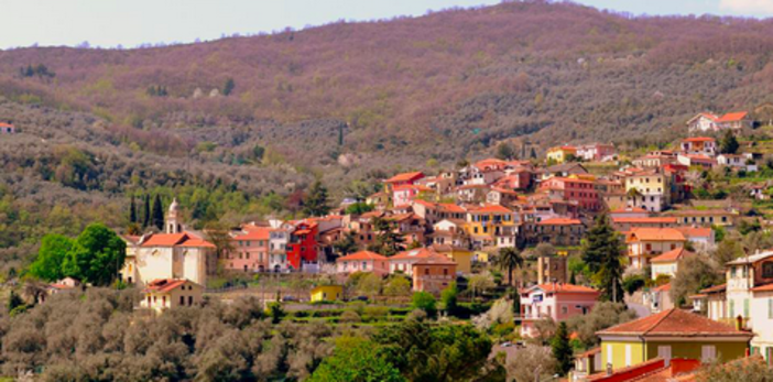 Benvenuta primavera: i bambini di Villa Viani in versione teatrale Benvenuta primavera: i bambini di Villa Viani in versione teatrale