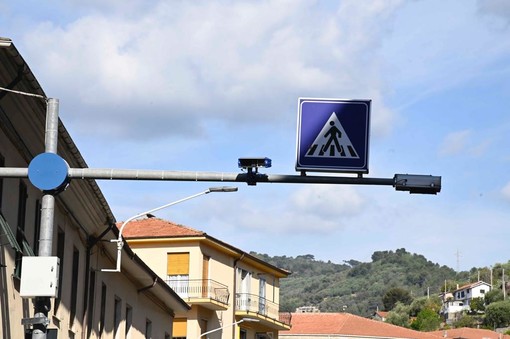 Imperia nella morsa di velox, controllo velocità, targa system, Ztl, rosso stop. Tutto sarà controllato elettronicamente Imperia nella morsa di velox, controllo velocità, targa system, Ztl, rosso stop. Tutto sarà controllato elettronicamente
