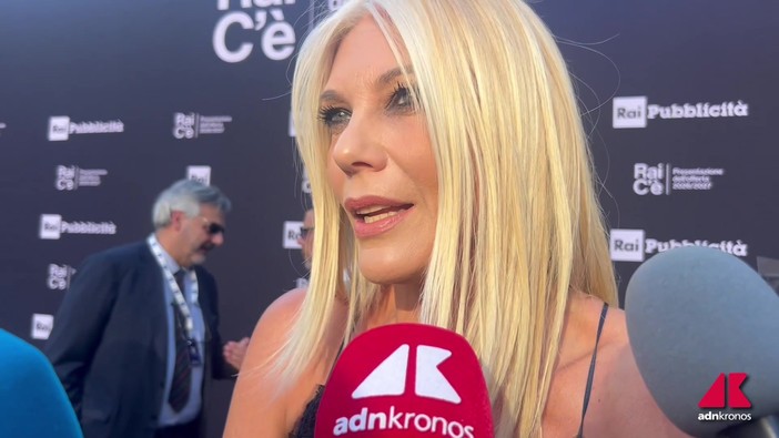 Eleonora Daniele debutta in prima serata su Rai3: "Come concilio con la mattina? Sono stakanovista" Eleonora Daniele debutta in prima serata su Rai3: "Come concilio con la mattina? Sono stakanovista"