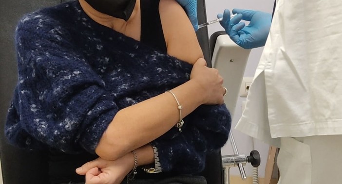 Covid, Toti: “Oltre 8000 liguri hanno prenotato la quarta dose, 3.548 le somministrazioni”