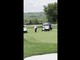 Trump e il colpo vincente a golf: "Io ho talento e voi no" Trump e il colpo vincente a golf: "Io ho talento e voi no"