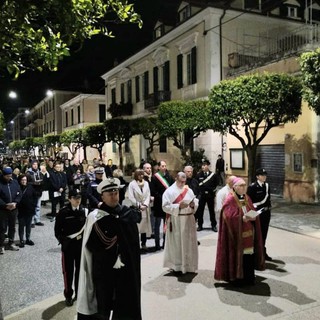 "In cammino verso il Giubileo 2025", a Diano Marina la Via crucis diocesana (foto)