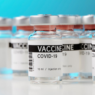 Vaccini: Toti “Nell’ultima settimana le prenotazioni delle terze dosi sono cresciute di 27mila”