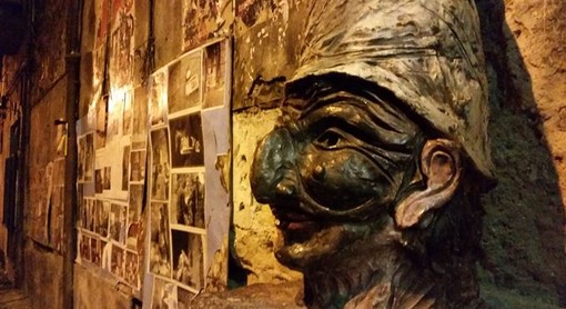 Spettacolo teatrale 'Vedi Napoli e poi...' a cura del Teatro del Marchingegno all'Auditorium Comunale di Ospedaletti