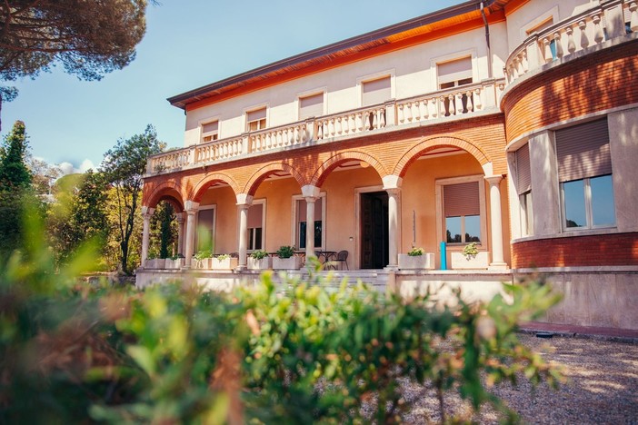 15 APRILE 2000. Villa Faravelli passa al Comune. Ok della Corte d'Appello al lascito del proprietario: gli eredi avevano impugnato il testamento