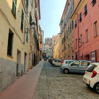 Dalla salita 'Munta di Ebrei', attuale via Carducci a Porto Maurizio, si accedeva al Parasio Dalla salita 'Munta di Ebrei', attuale via Carducci a Porto Maurizio, si accedeva al Parasio