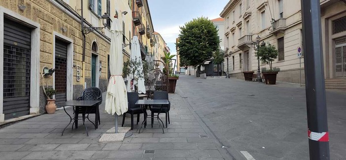 LA GRAFFIATA. Ferragosto 2026, Imperia overbooking