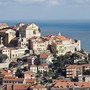ACCADDE OGGI, 11 giugno 1978. Fumeria di hashish nel cuore del Parasio: irruzione della polizia e stupore per i giovani frequentatori dell’Imperia bene ACCADDE OGGI, 11 giugno 1978. Fumeria di hashish nel cuore del Parasio: irruzione della polizia e stupore per i giovani frequentatori dell’Imperia bene