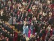 Mattarella alla Scala per i 120 anni della Cgil, il lungo applauso al suo ingresso Mattarella alla Scala per i 120 anni della Cgil, il lungo applauso al suo ingresso