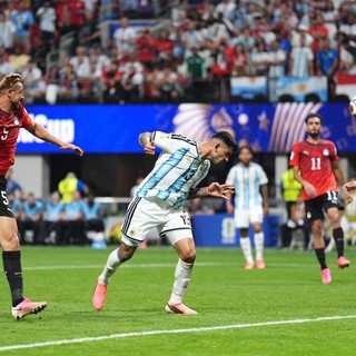 All’Inferno e ritorno, l’Argentina ribalta l’Egitto e va ai quarti