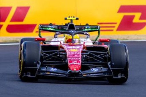 Le Ferrari volano nelle libere del Gp d'Ungheria, Hamilton davanti a Leclerc nella seconda sessione Le Ferrari volano nelle libere del Gp d'Ungheria, Hamilton davanti a Leclerc nella seconda sessione