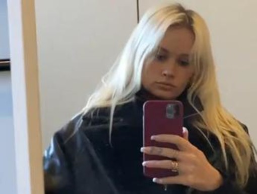 Lauren Bennett, "la cantante è morta suicida": i risultati dell'inchiesta Lauren Bennett, "la cantante è morta suicida": i risultati dell'inchiesta