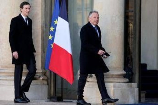 Ucraina, proseguono colloqui Kiev-Usa a Parigi. Zelensky: "Al centro Zaporizhia e territori"