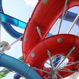 Acquaworld assume oltre 100 persone per l’estate, aperte le selezioni