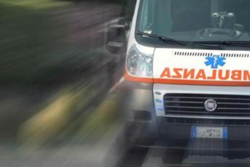 Camion salta carreggiata su A1, tre morti su un'ambulanza