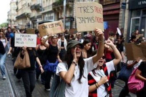 Francia, Mesnil (sindacato liceale): "Bisogna intensificare la protesta"