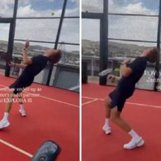 Sinner, il padel fa male: Jannik 'preso a pallate' Sinner, il padel fa male: Jannik 'preso a pallate'