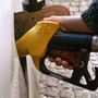 Benzina a un passo dai 2 euro, diesel torna a salire con forza: i prezzi dei carburanti oggi Benzina a un passo dai 2 euro, diesel torna a salire con forza: i prezzi dei carburanti oggi
