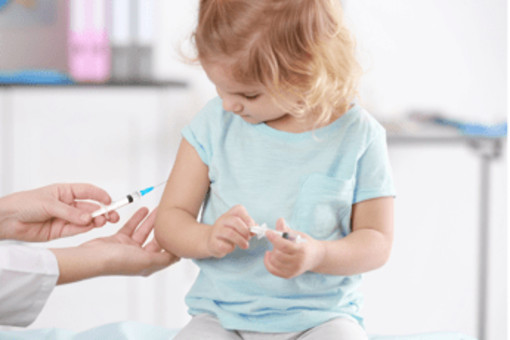 Vaccinazioni, pediatri: "Negli Usa il ritorno al passato mette a rischio i bambini" Vaccinazioni, pediatri: "Negli Usa il ritorno al passato mette a rischio i bambini"