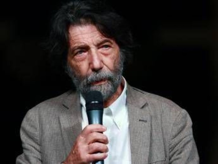 Cacciari e le primarie del centrosinistra: "Non interessano a nessuno" Cacciari e le primarie del centrosinistra: "Non interessano a nessuno"