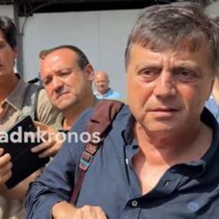 Valter Lavitola aggredito a Rebibbia, botte in carcere da alcuni detenuti Valter Lavitola aggredito a Rebibbia, botte in carcere da alcuni detenuti