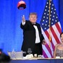 Trump e l'annuncio con il cappellino rosso: "E' mia intenzione candidarmi alle presidenziali 2028" Trump e l'annuncio con il cappellino rosso: "E' mia intenzione candidarmi alle presidenziali 2028"