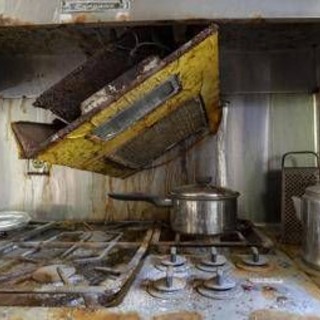 Treccani lancia l'allarme "barbonismo domestico": il disagio (spesso) invisibile Treccani lancia l'allarme "barbonismo domestico": il disagio (spesso) invisibile