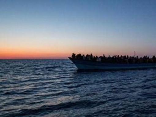 Migranti, ecatombe al largo di Gibuti: 109 morti e 116 dispersi dopo naufragio Migranti, ecatombe al largo di Gibuti: 109 morti e 116 dispersi dopo naufragio