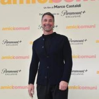 Raoul Bova in 'Amici comuni': "Il telefono è il terzo incomodo in una coppia" Raoul Bova in 'Amici comuni': "Il telefono è il terzo incomodo in una coppia"