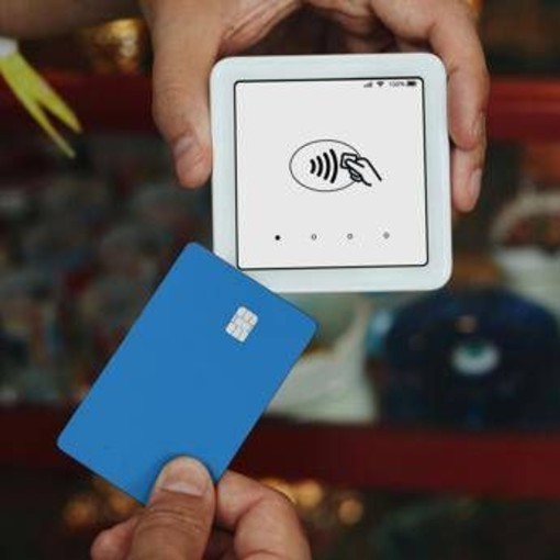 Pagamenti, SumUp in partnership con Bancomat per accettare tutte le carte di debito