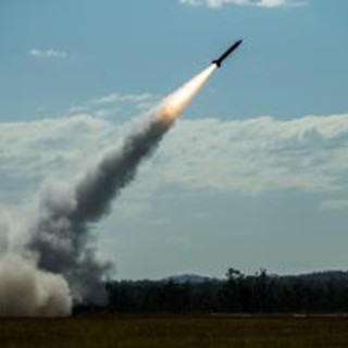 Ucraina progetta lo scudo antimissile. Zelensky: "Italia e Francia ci daranno nuovi Samp/T" Ucraina progetta lo scudo antimissile. Zelensky: "Italia e Francia ci daranno nuovi Samp/T"