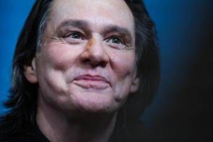 Ai premi César c'era un sosia al posto di Jim Carrey? Com'è nata la teoria sul web Ai premi César c'era un sosia al posto di Jim Carrey? Com'è nata la teoria sul web