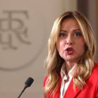 Iran, Macron e Starmer annunciano missione per riapertura duratura Hormuz. Meloni: "Italia pronta a schierare le navi con autorizzazione del Parlamento"