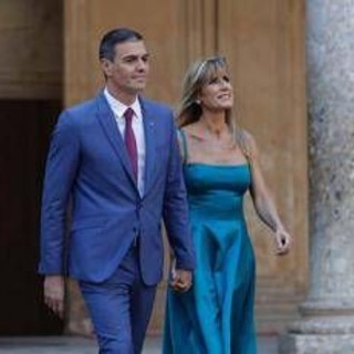 Spagna, chiesto il rinvio a giudizio per la moglie di Sanchez Spagna, chiesto il rinvio a giudizio per la moglie di Sanchez