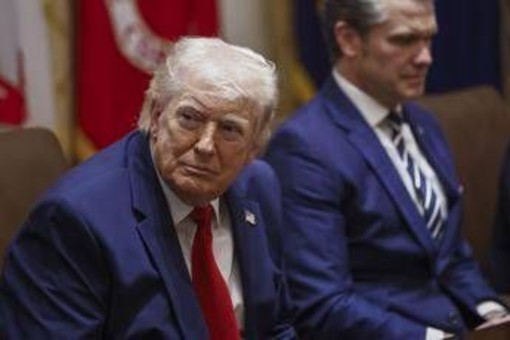 Iran, Hegseth: "Blocco Hormuz ferreo, Trump ha opzioni". Mosca si propone: "Russia può essere mediatore" Iran, Hegseth: "Blocco Hormuz ferreo, Trump ha opzioni". Mosca si propone: "Russia può essere mediatore"