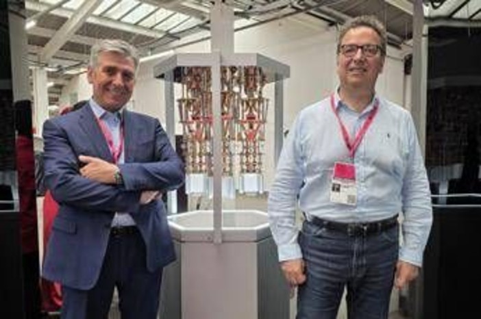 Ai e computer quantistici per le auto del futuro: ecco il progetto 'italiano' che rivoluzionerà la mobilità Ai e computer quantistici per le auto del futuro: ecco il progetto 'italiano' che rivoluzionerà la mobilità