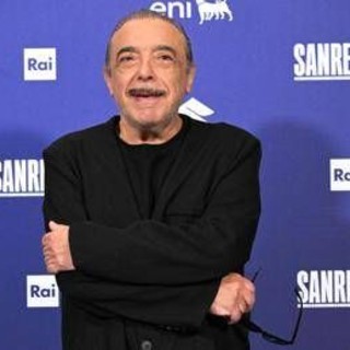 Sanremo 2026, Nino Frassica torna come co-conduttore per il gran finale Sanremo 2026, Nino Frassica torna come co-conduttore per il gran finale