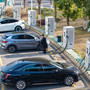 Cina, aumenta il consumo di energia per auto elettriche e servizi dati internet