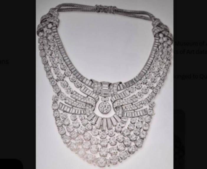Rubata collana con 673 diamanti a Vienna: fu venduta per 4,3 milioni di dollari, caccia a due ladri Rubata collana con 673 diamanti a Vienna: fu venduta per 4,3 milioni di dollari, caccia a due ladri