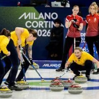 "Dovete fare casino", il curling si gode la bolgia di Cortina "Dovete fare casino", il curling si gode la bolgia di Cortina